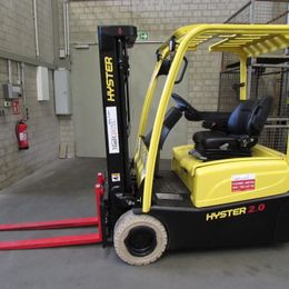 Frontstapler gebraucht: Hyster 4-Rad Elektrostapler J2.0XNT MWB Hyster J2.0XNT MWB * 4-Rad Elektrostapler