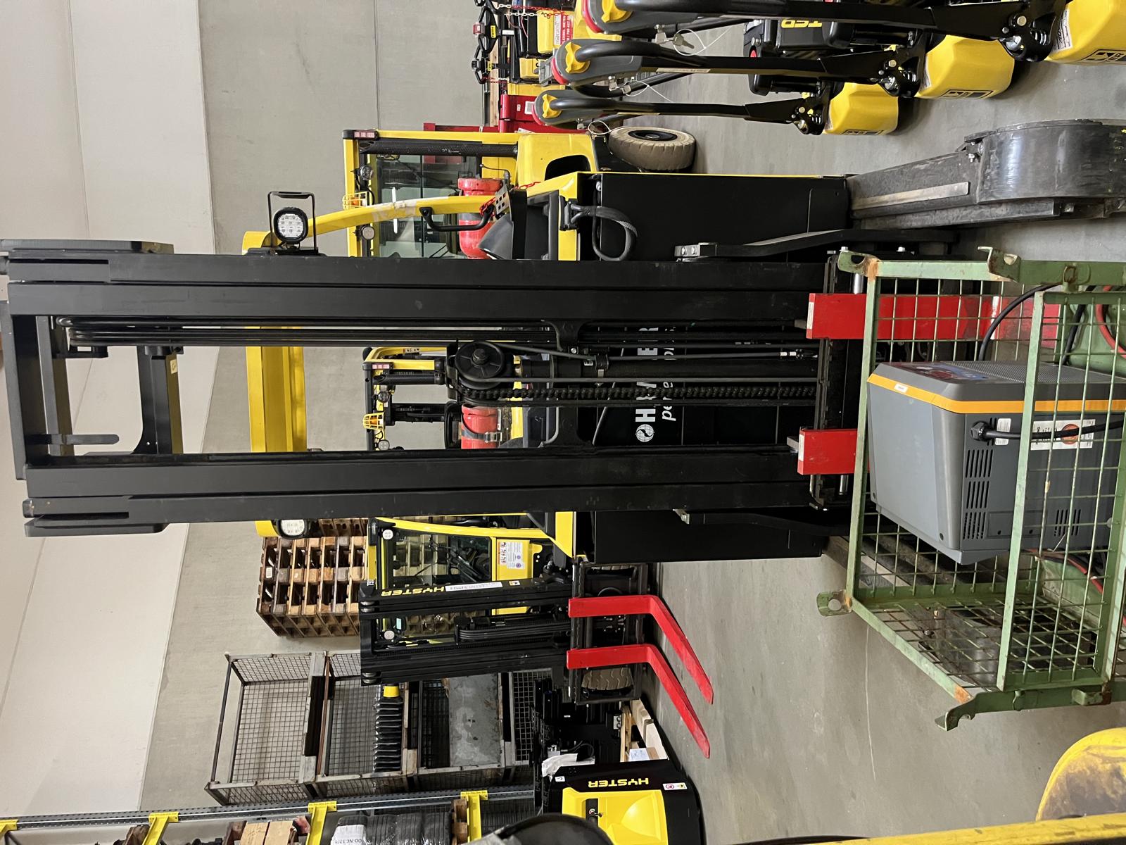 Schubmaststapler gebraucht: Hyster Schubmaststapler R1.4 Hyster R1.4 * Schubmaststapler