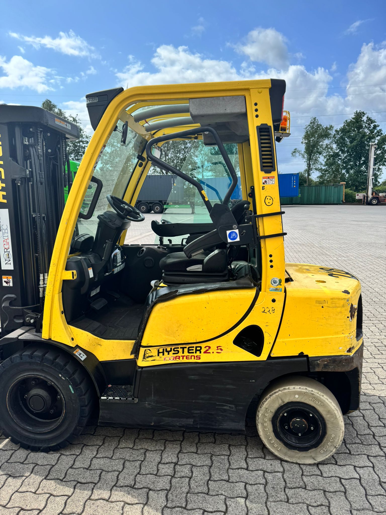 Frontstapler gebraucht: Hyster Dieselstapler H2.5FT Hyster H2.5FT * Dieselstapler