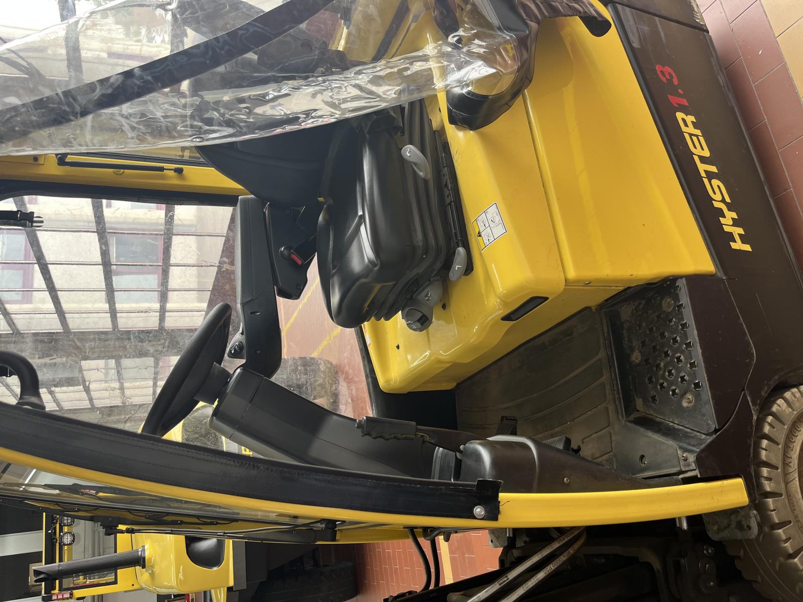 Frontstapler gebraucht: Hyster 3-Rad Elektrostapler A.1.3XNT Hyster A.1.3XNT * 3-Rad Elektrostapler