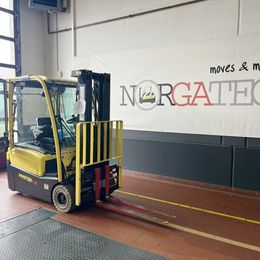 Frontstapler gebraucht: Hyster 3-Rad Elektrostapler J1.6XNT MWB Hyster J1.6XNT MWB * 3-Rad Elektrostapler