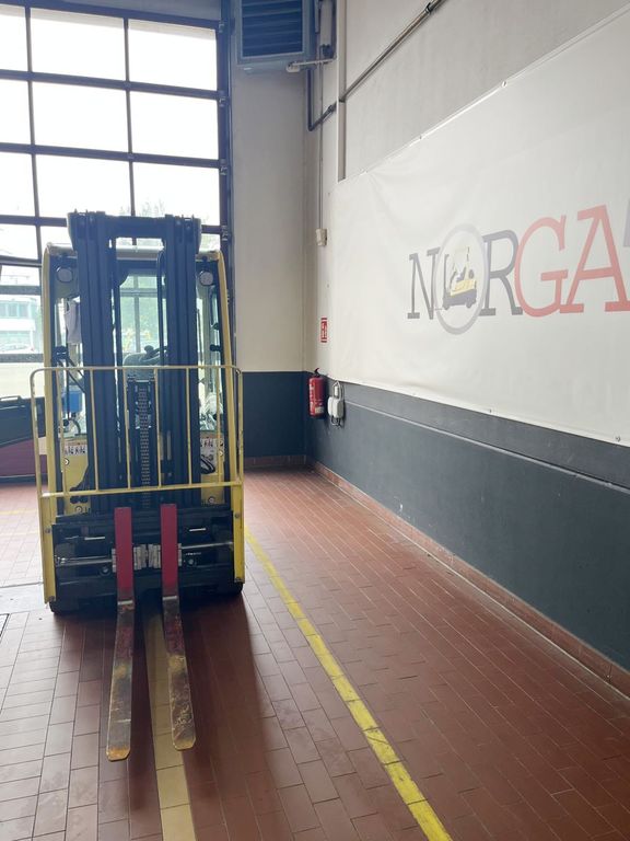 Frontstapler gebraucht: Hyster 3-Rad Elektrostapler J1.6XNT MWB Hyster J1.6XNT MWB * 3-Rad Elektrostapler