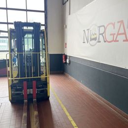 Frontstapler gebraucht: Hyster 3-Rad Elektrostapler J1.6XNT MWB Hyster J1.6XNT MWB * 3-Rad Elektrostapler