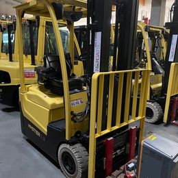 Frontstapler gebraucht: Hyster 3-Rad Elektrostapler A1.3XNT Hyster A1.3XNT * 3-Rad Elektrostapler