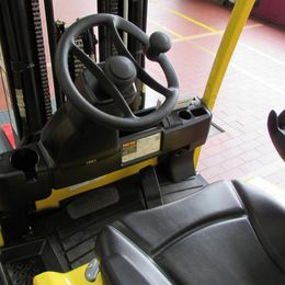 Frontstapler gebraucht: Hyster 3-Rad Elektrostapler J1.8 XNT (MWB) Hyster J1.8 XNT (MWB) * 3-Rad Elektrostapler