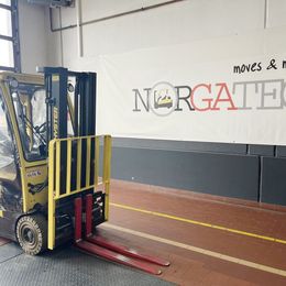 Frontstapler gebraucht: Hyster 3-Rad Elektrostapler A.1.3XNT Hyster A.1.3XNT * 3-Rad Elektrostapler