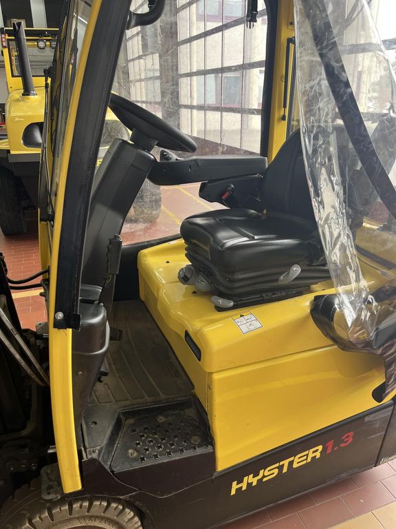 Frontstapler gebraucht: Hyster 3-Rad Elektrostapler A.1.3XNT Hyster A.1.3XNT * 3-Rad Elektrostapler