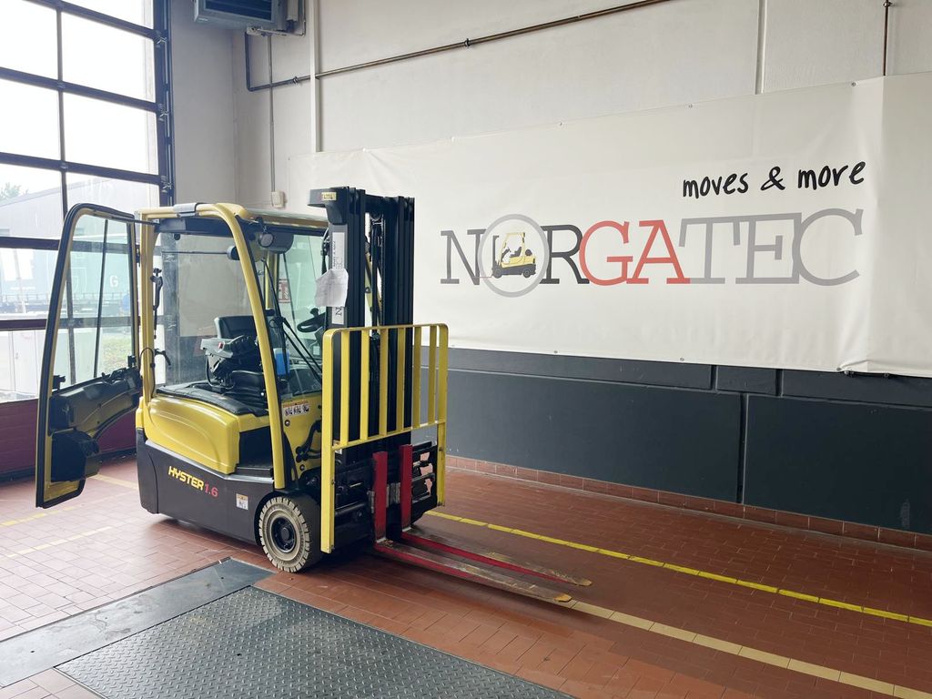 Frontstapler gebraucht: Hyster 3-Rad Elektrostapler J1.6XNT MWB Hyster J1.6XNT MWB * 3-Rad Elektrostapler